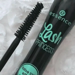 ریمل اسنس سبز مدل لش پرنسس essence lash princess
